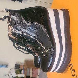 JEFFREY CAMPBELL PLATFORM